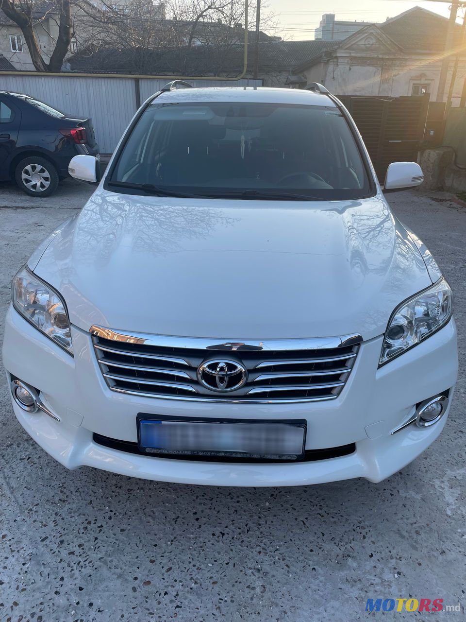 2011' Toyota RAV4 photo #1