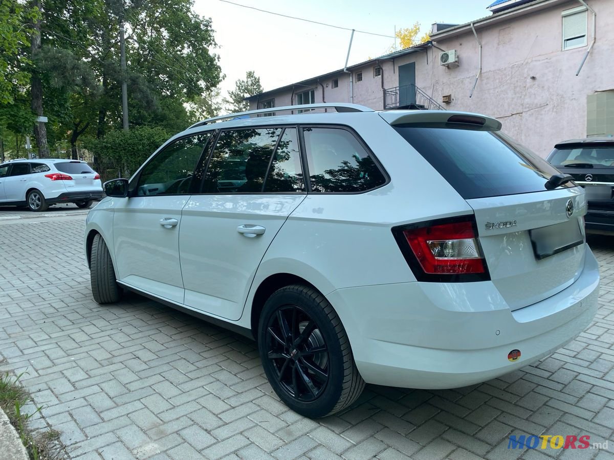 2016' Skoda Fabia photo #4
