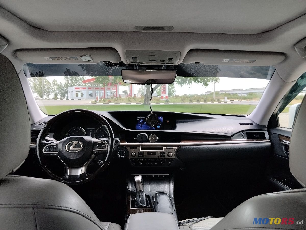 2017' Lexus Es Series photo #5