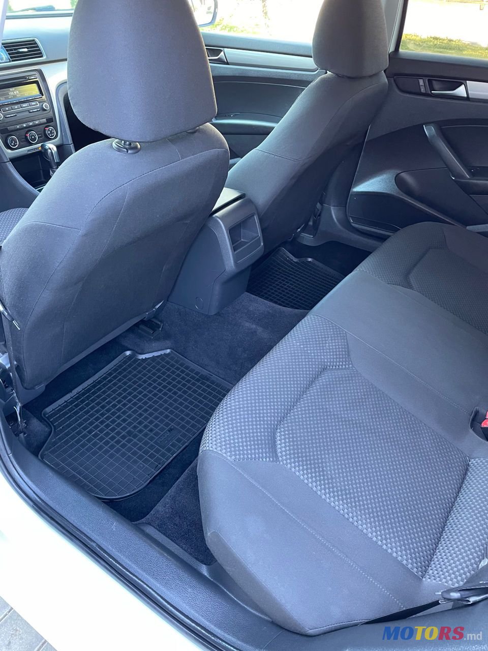 2014' Volkswagen Passat photo #5