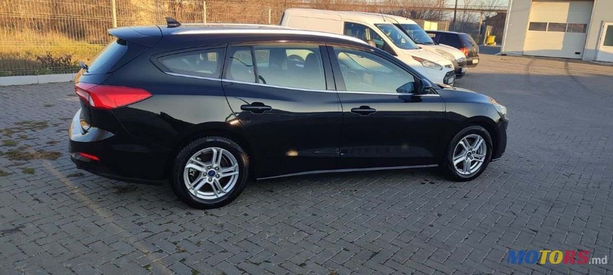 2021' Ford Focus photo #3