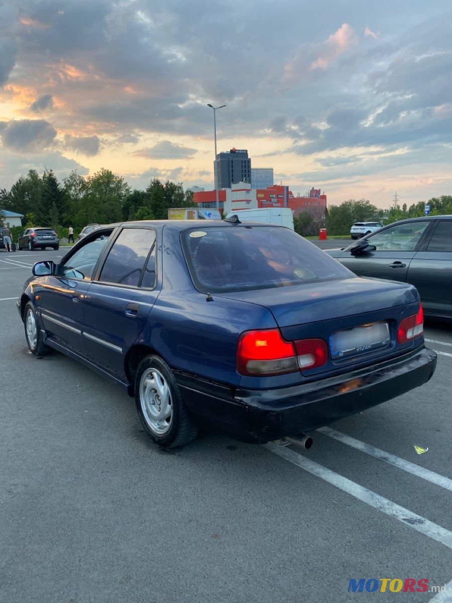 1997' Hyundai Lantra photo #5