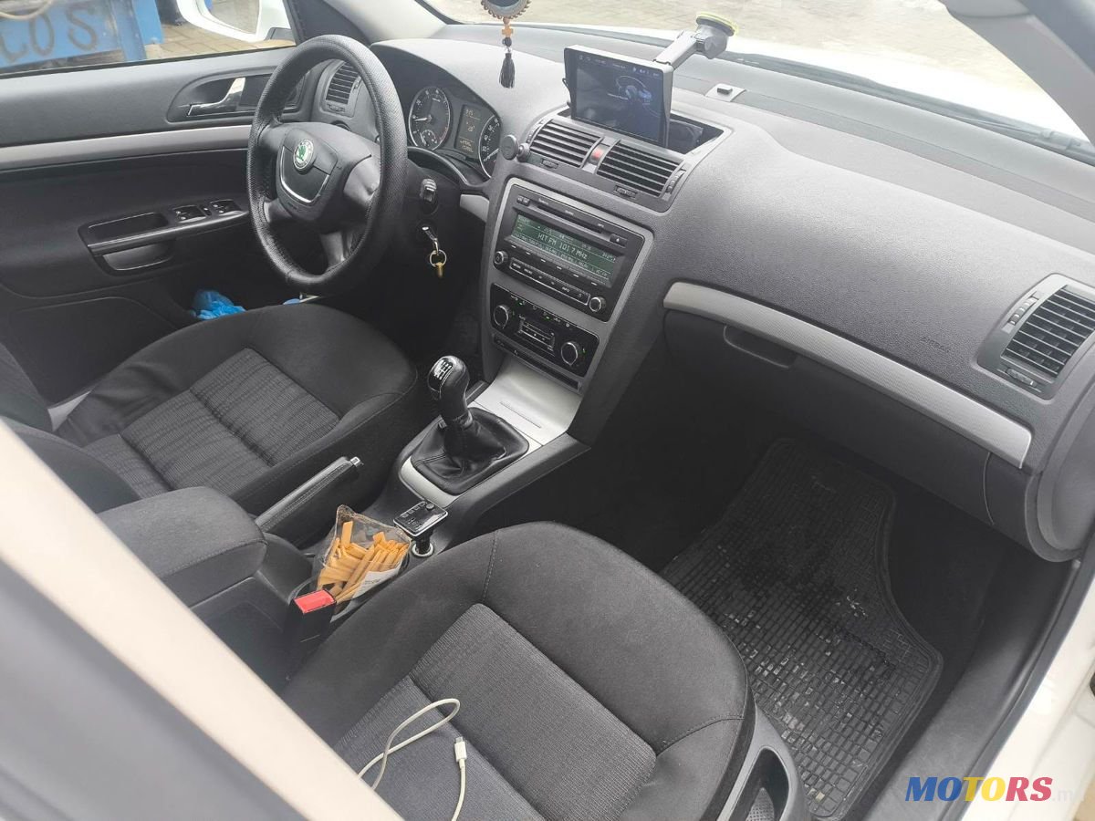 2012' Skoda Octavia photo #1