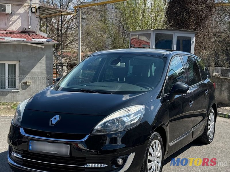 2012' Renault Grand Scenic photo #1