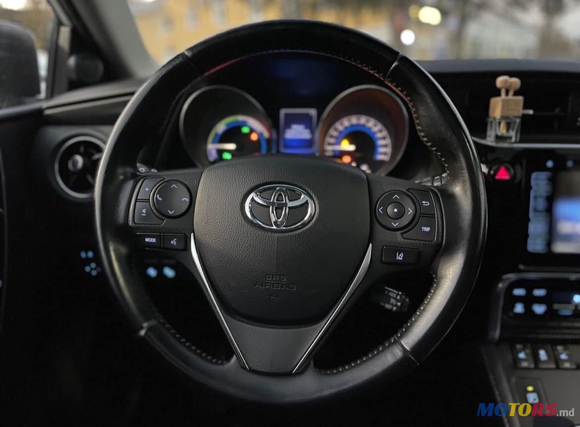 2016' Toyota Auris photo #5