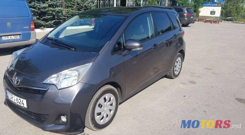 2011' Toyota Verso-S photo #1