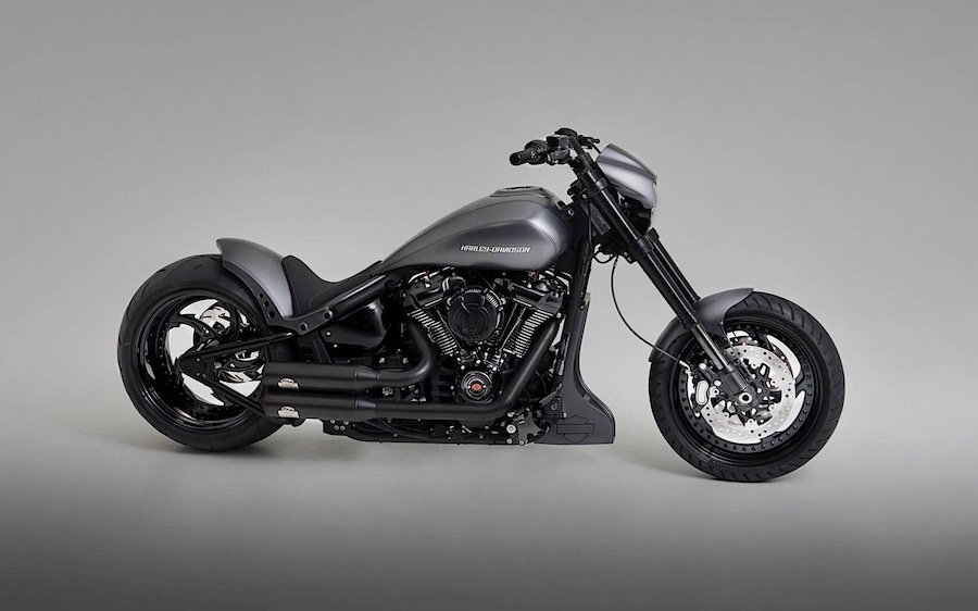 $77,000 Harley-Davidson Curve Queen Sure Seems Made for Royals Only