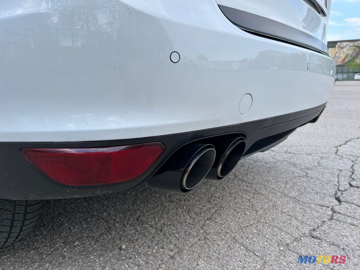 2013' Porsche Cayenne photo #6