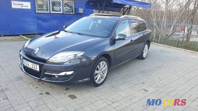 2011' Renault Laguna photo #3