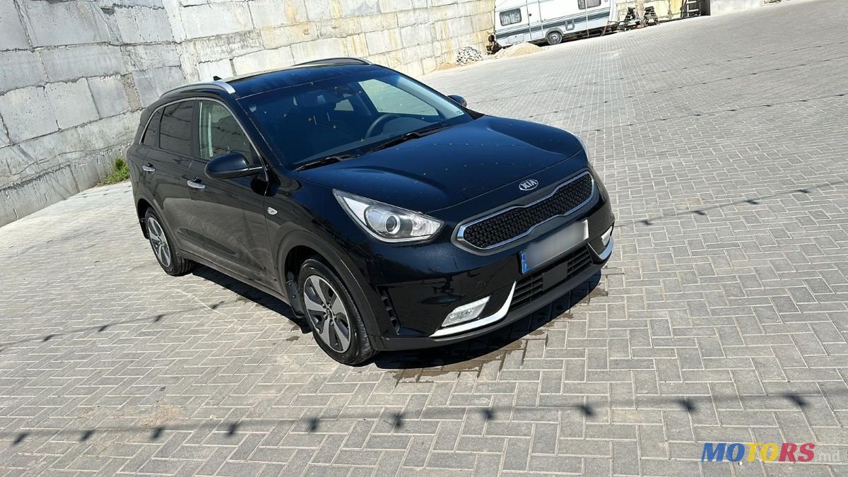 2016' Kia Niro photo #4