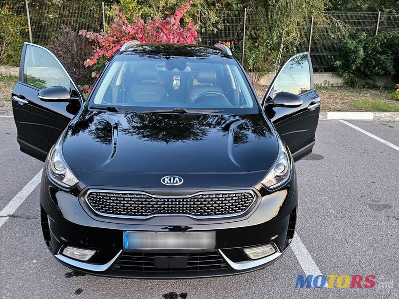 2017' Kia Niro photo #4