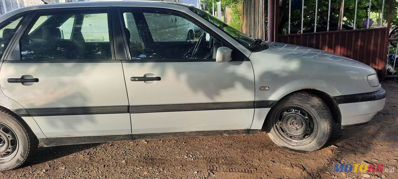 1996' Volkswagen Passat photo #4