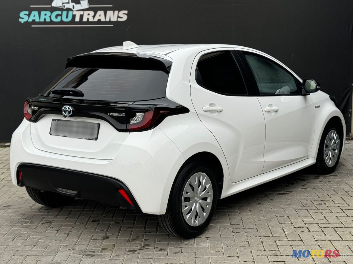 2021' Toyota Yaris photo #4