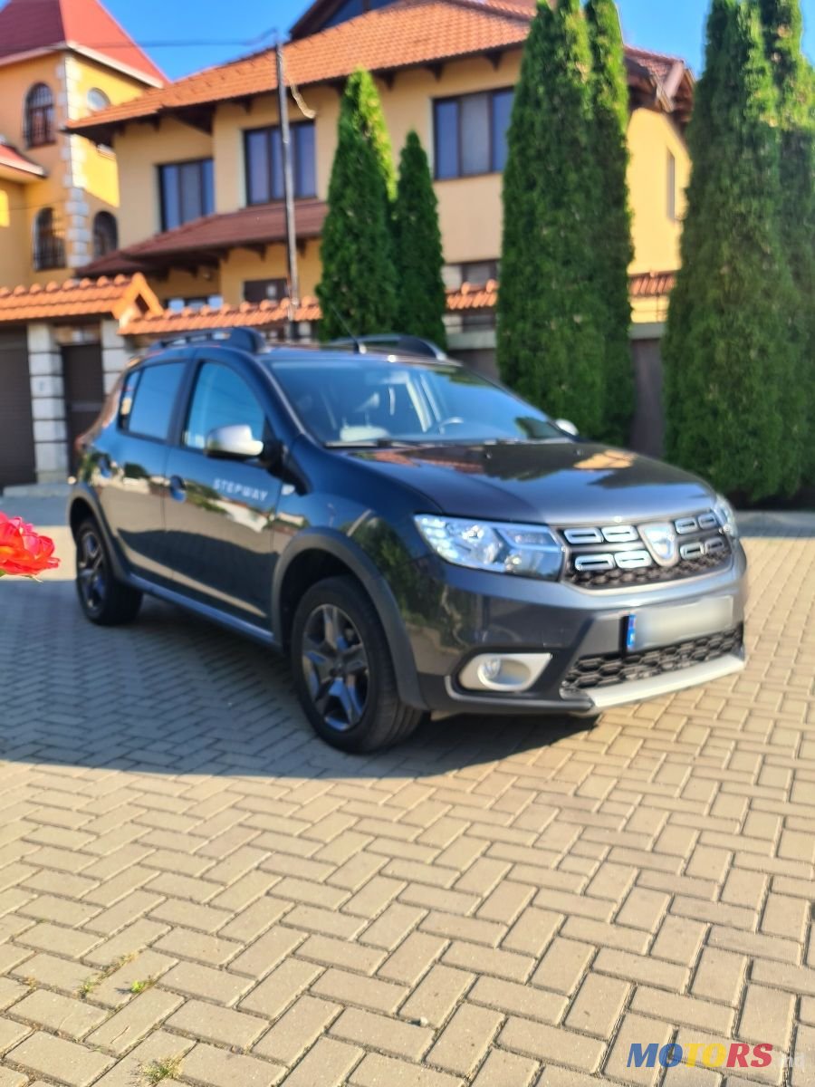 2017' Dacia Sandero Stepway photo #2