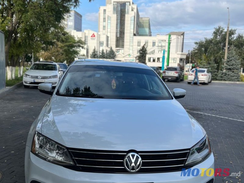 2017' Volkswagen Jetta photo #5