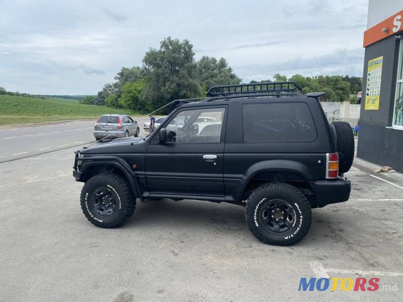 1995' Mitsubishi Pajero photo #6