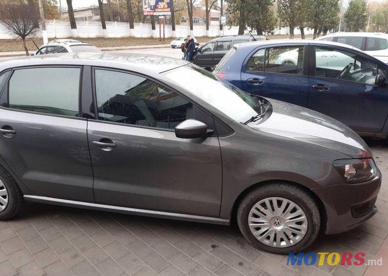 2011' Volkswagen Polo photo #1