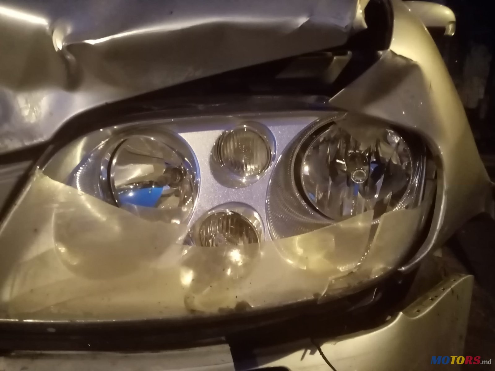 2004' Volkswagen Touran photo #3