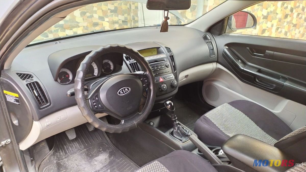 2008' Kia Pro_Cee'D photo #6