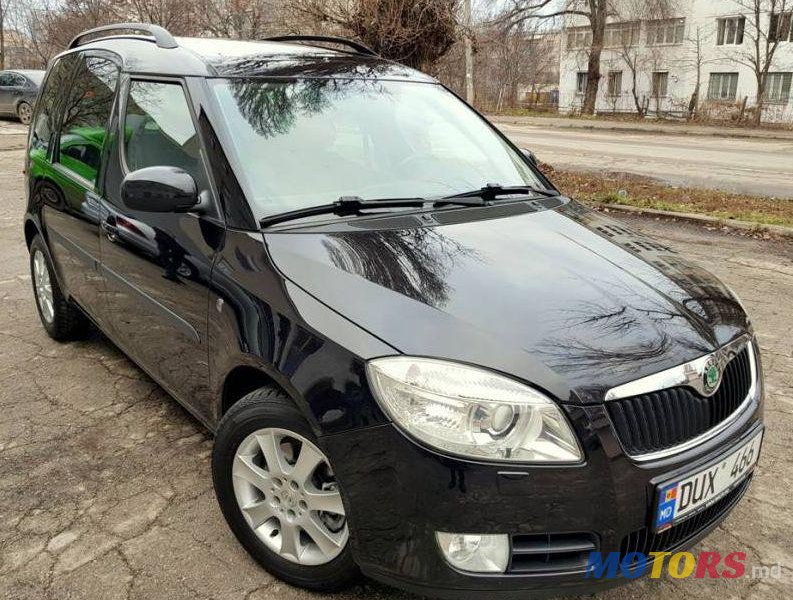 2009' Skoda Roomster photo #2