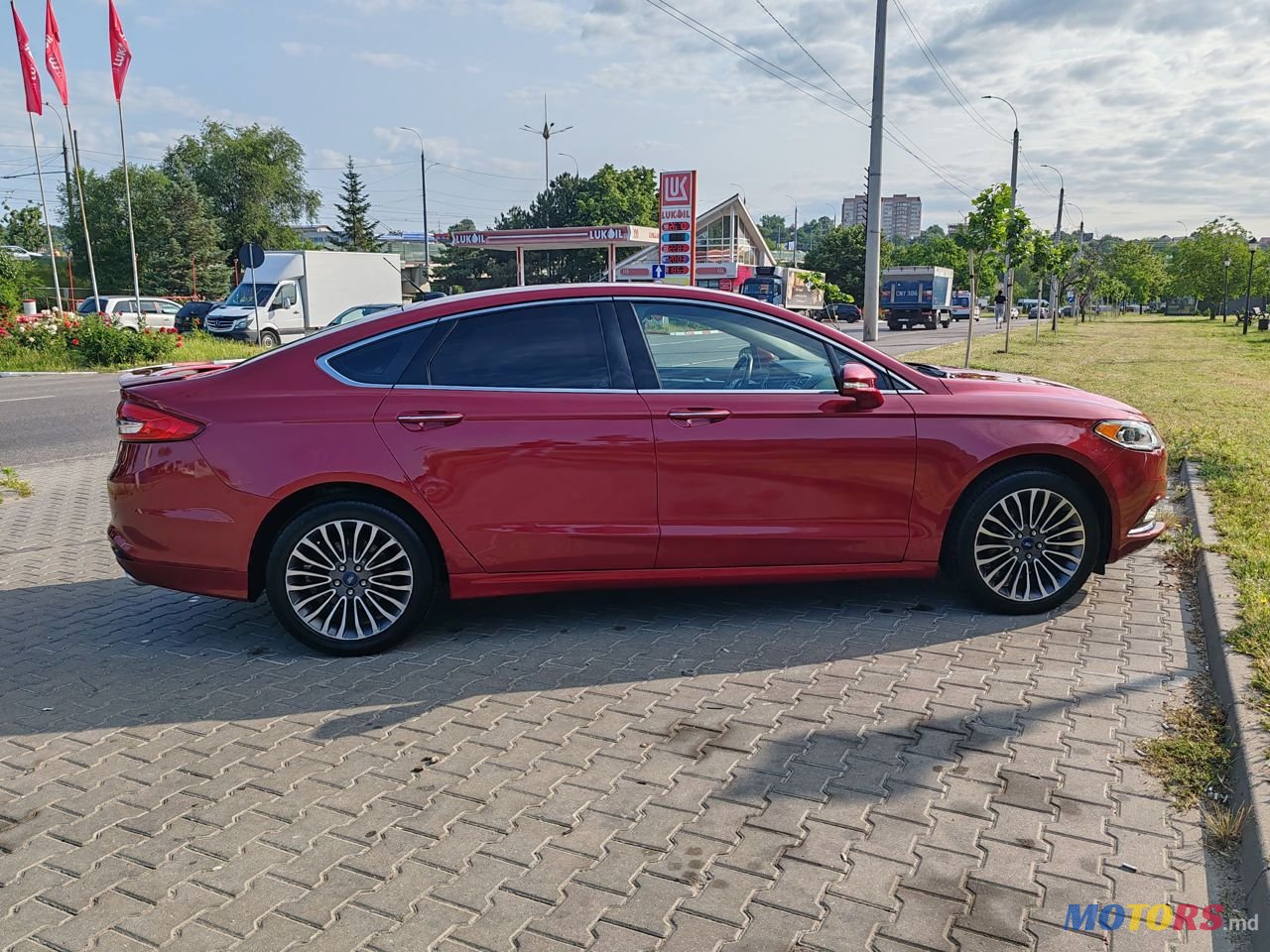 2017' Ford Fusion photo #2