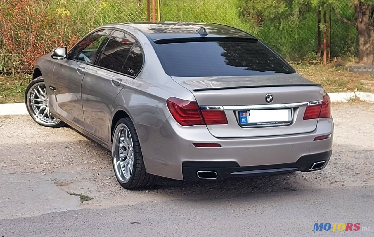 2009' BMW 7 Series photo #1
