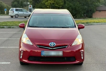2013' Toyota Prius v