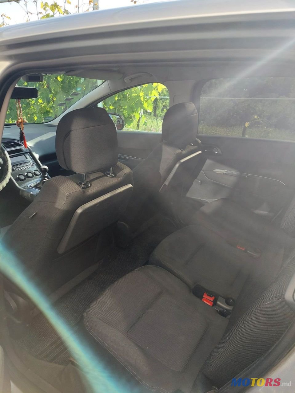 2010' Peugeot 5008 photo #4