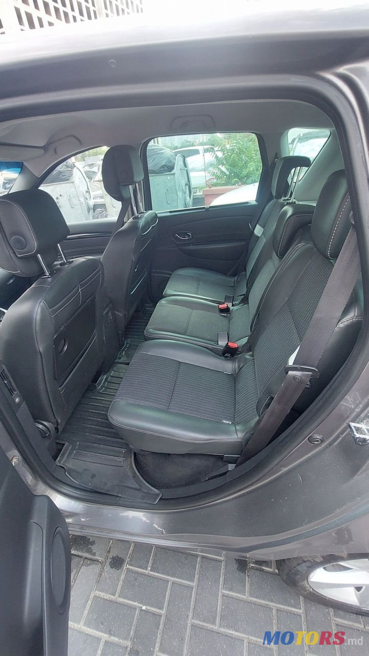 2012' Renault Scenic photo #3