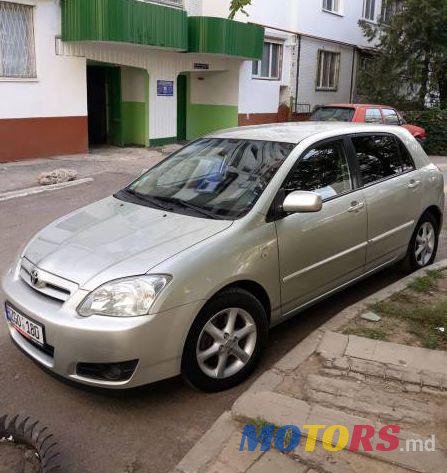 2005' Toyota Corolla photo #2