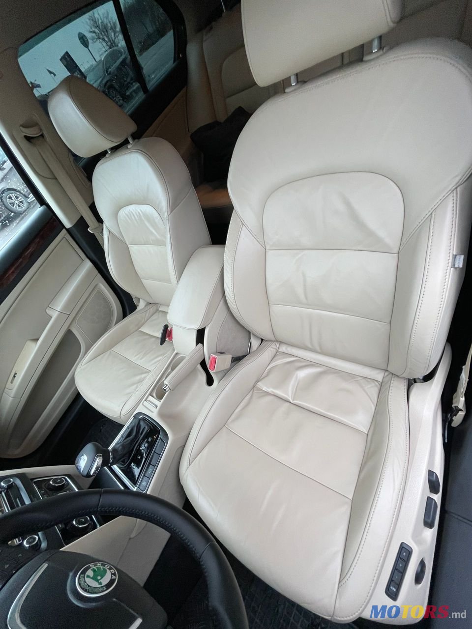 2010' Skoda Superb photo #5