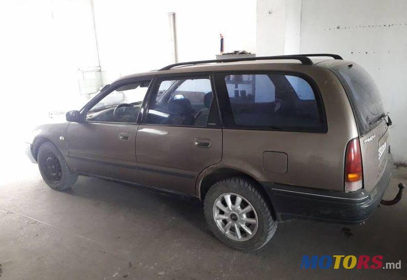 1993' Nissan Primera photo #1