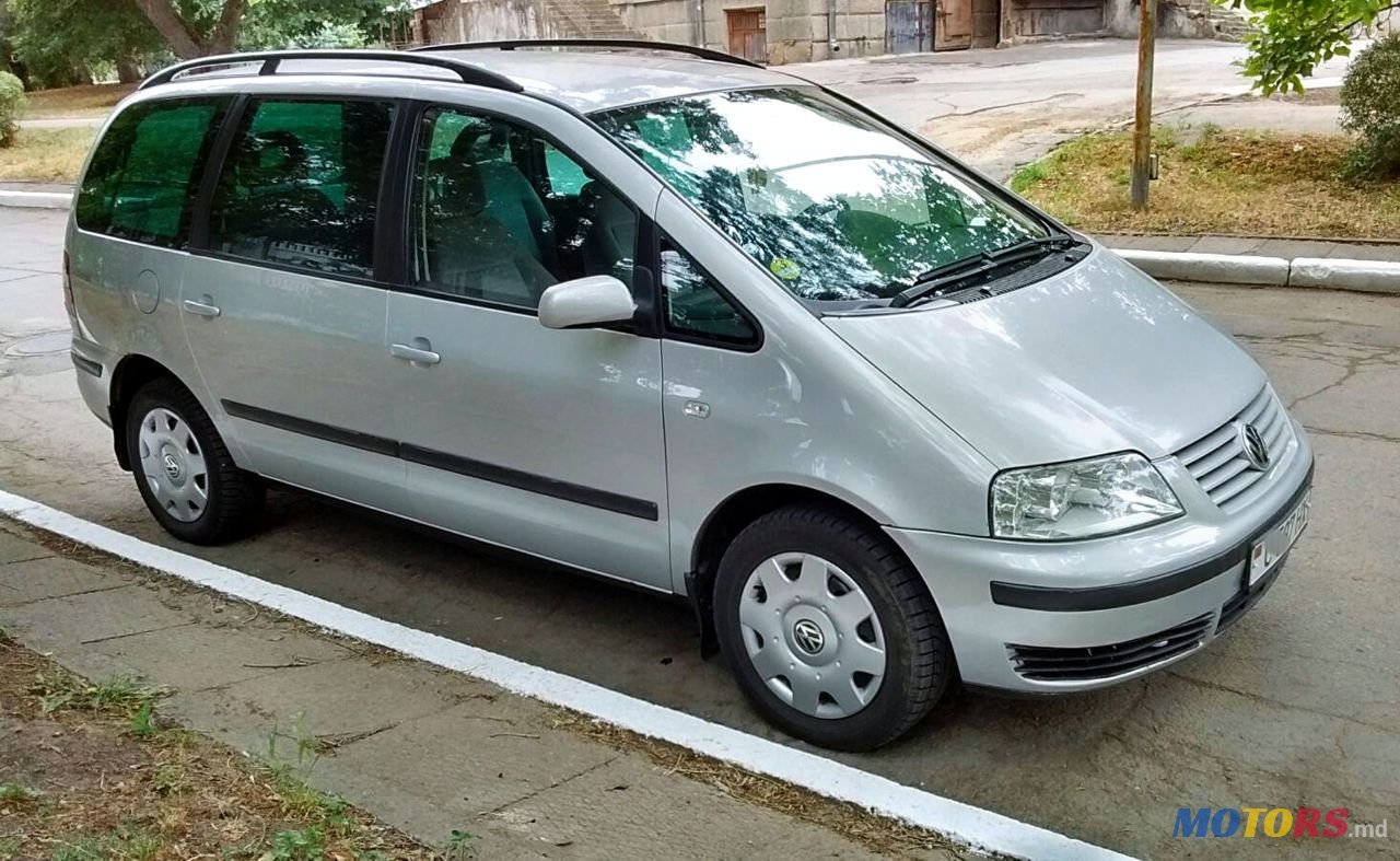2001' Volkswagen Sharan photo #1