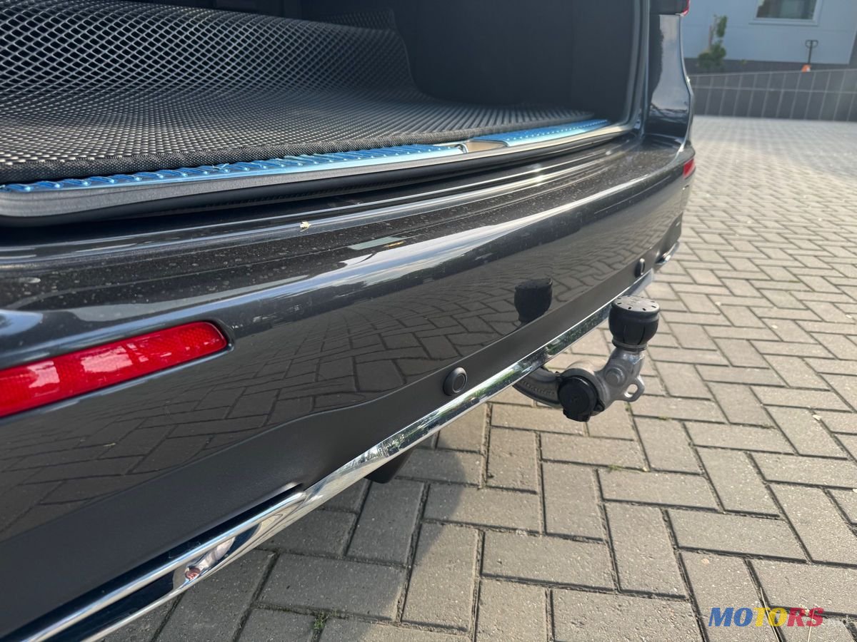 2021' Mercedes-Benz E-Class photo #3