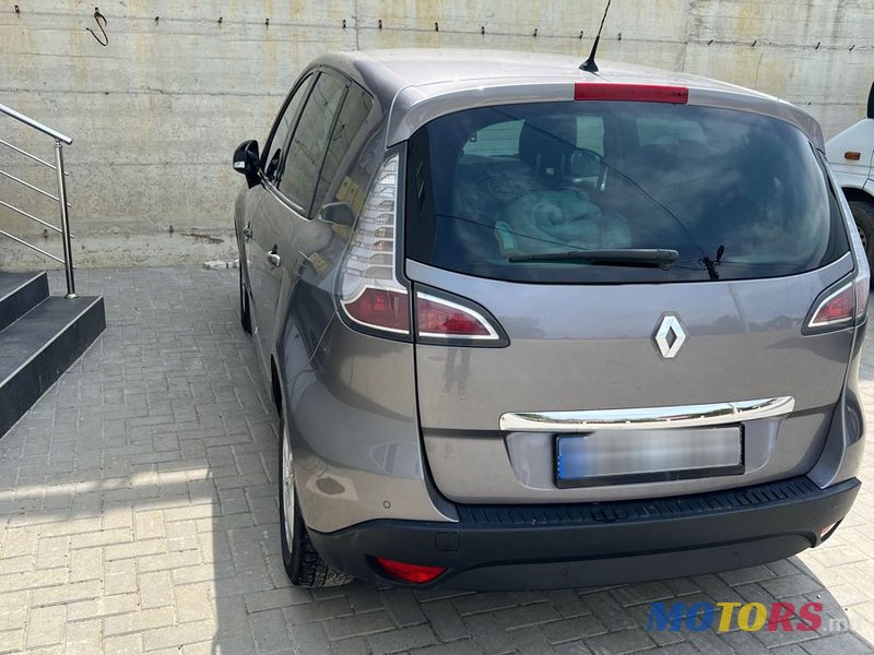 2014' Renault Scenic photo #5