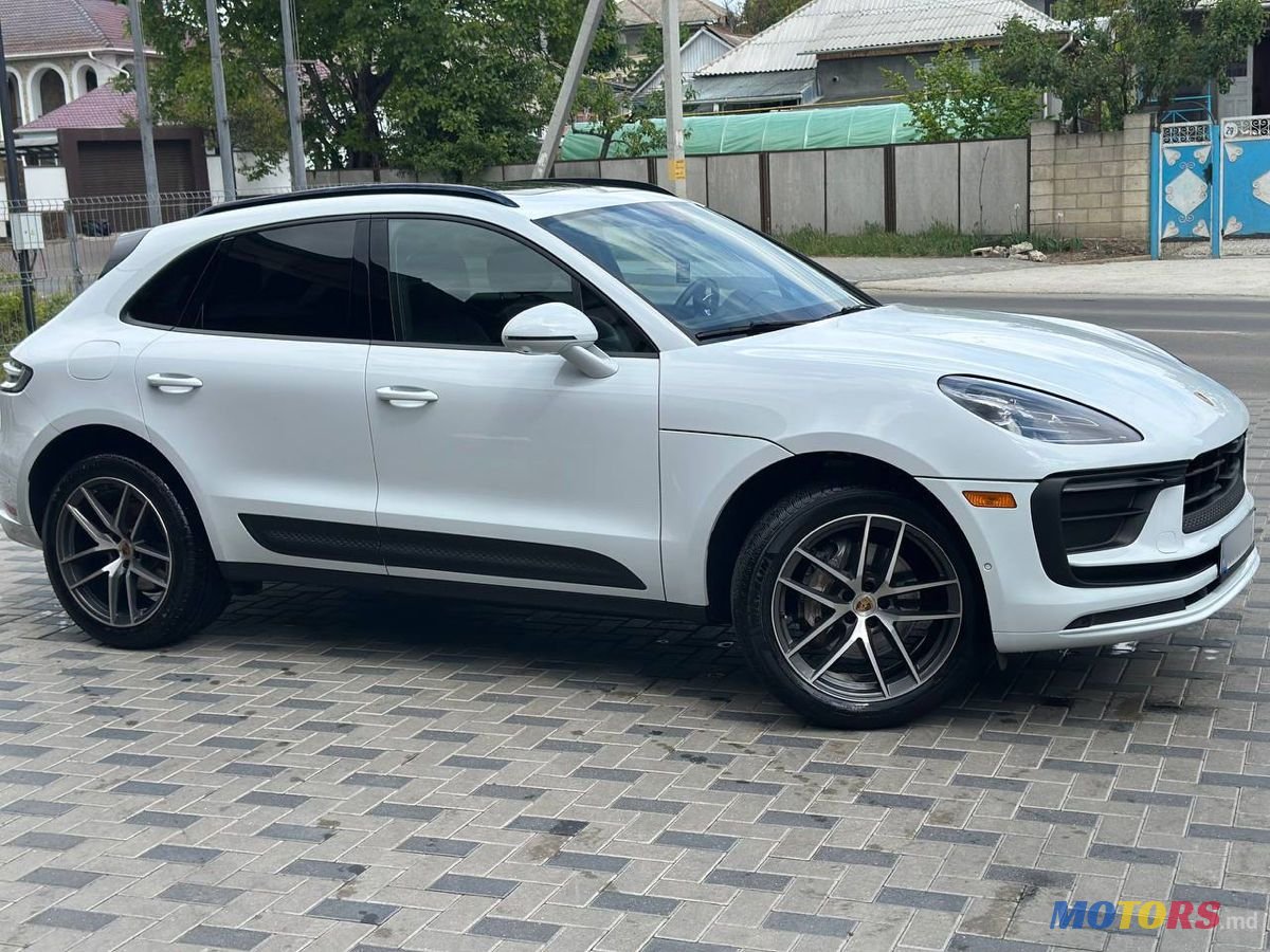 2022' Porsche Macan photo #2