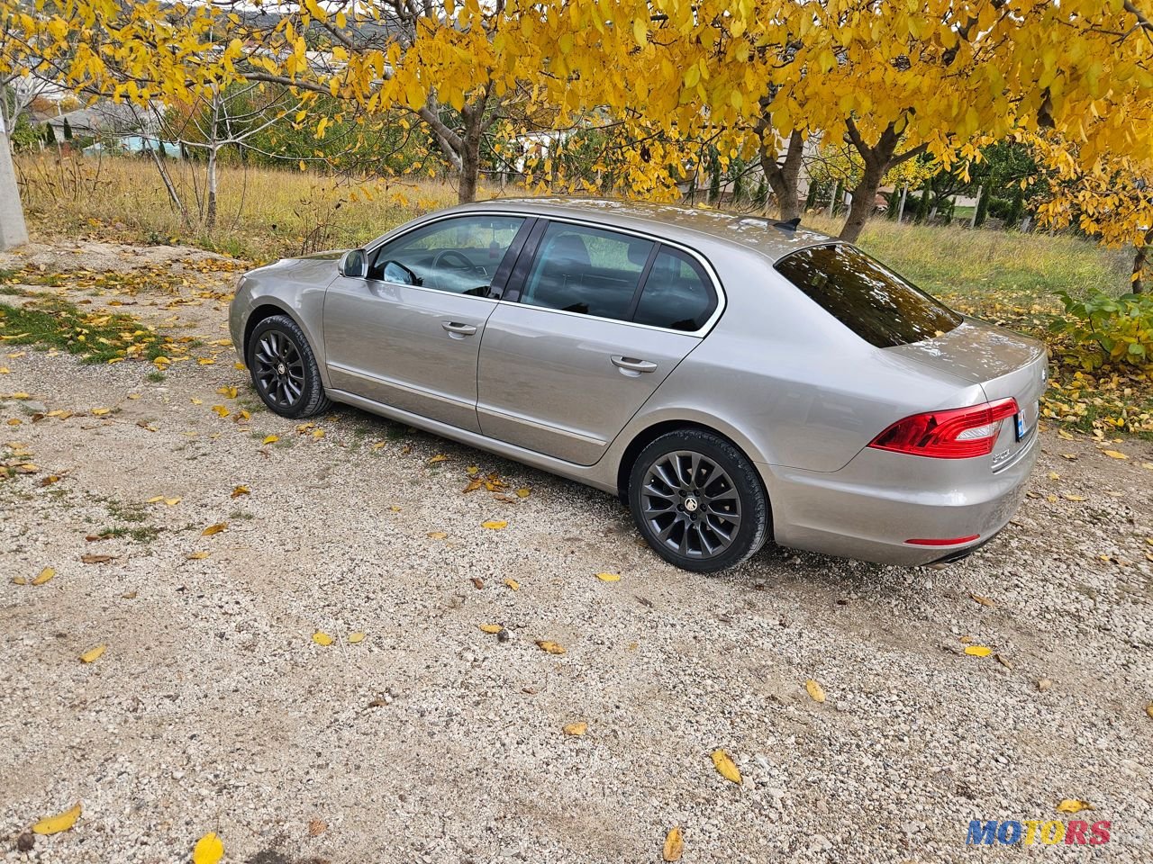 2013' Skoda Superb photo #2
