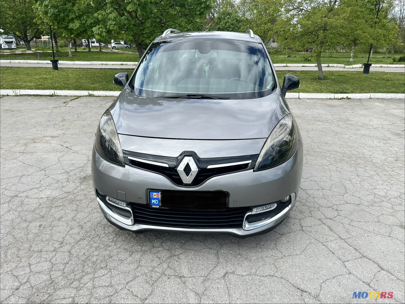 2014' Renault Grand Scenic photo #1