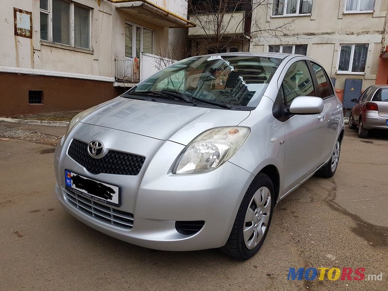 2008' Toyota Yaris photo #4