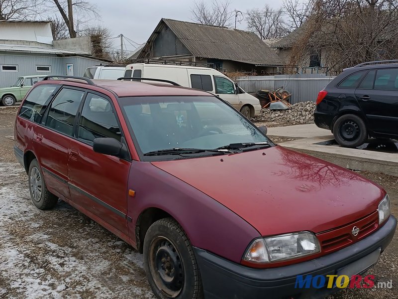 1993' Nissan Primera photo #1