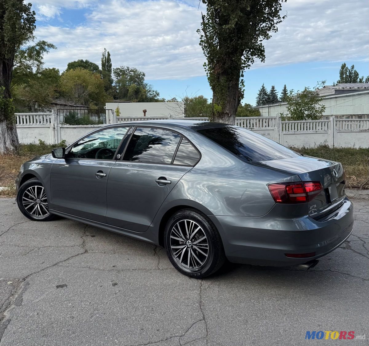 2017' Volkswagen Jetta photo #3