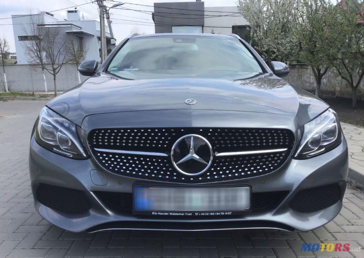 2016' Mercedes-Benz C-Class photo #2