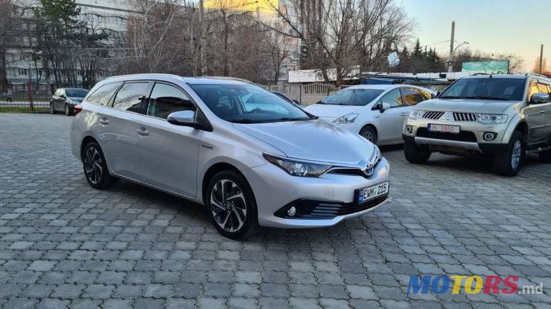 2016' Toyota Auris photo #3