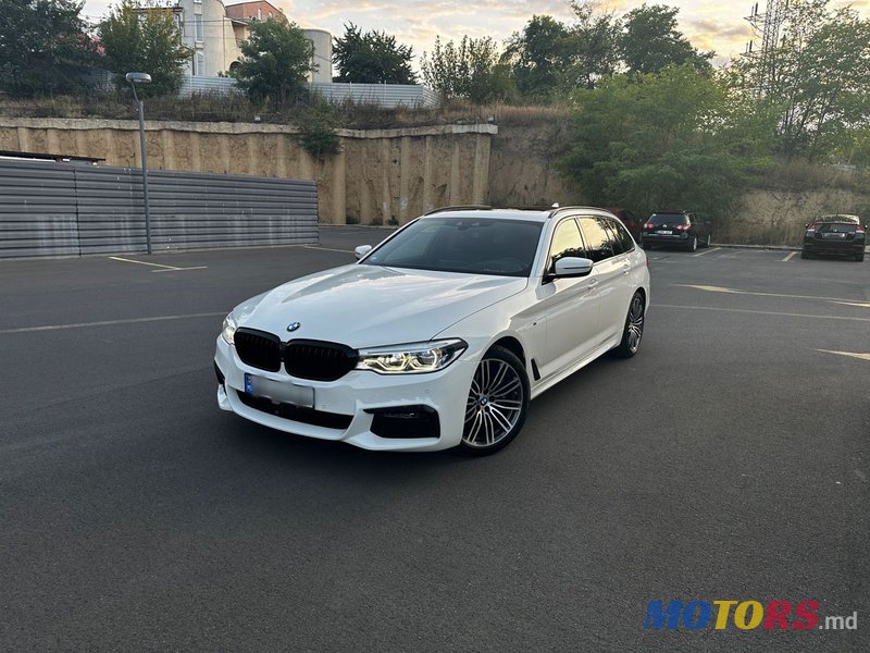 2019' BMW 5 Series photo #1