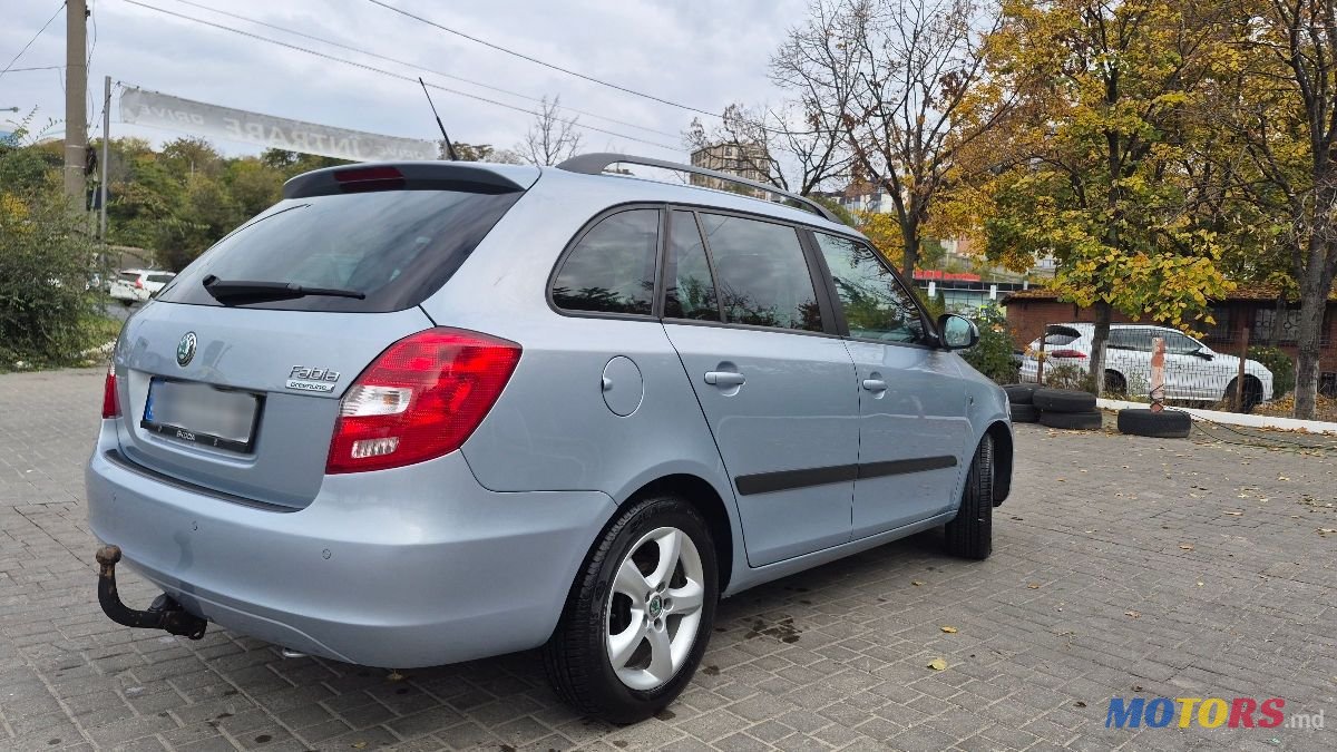 2010' Skoda Fabia photo #2