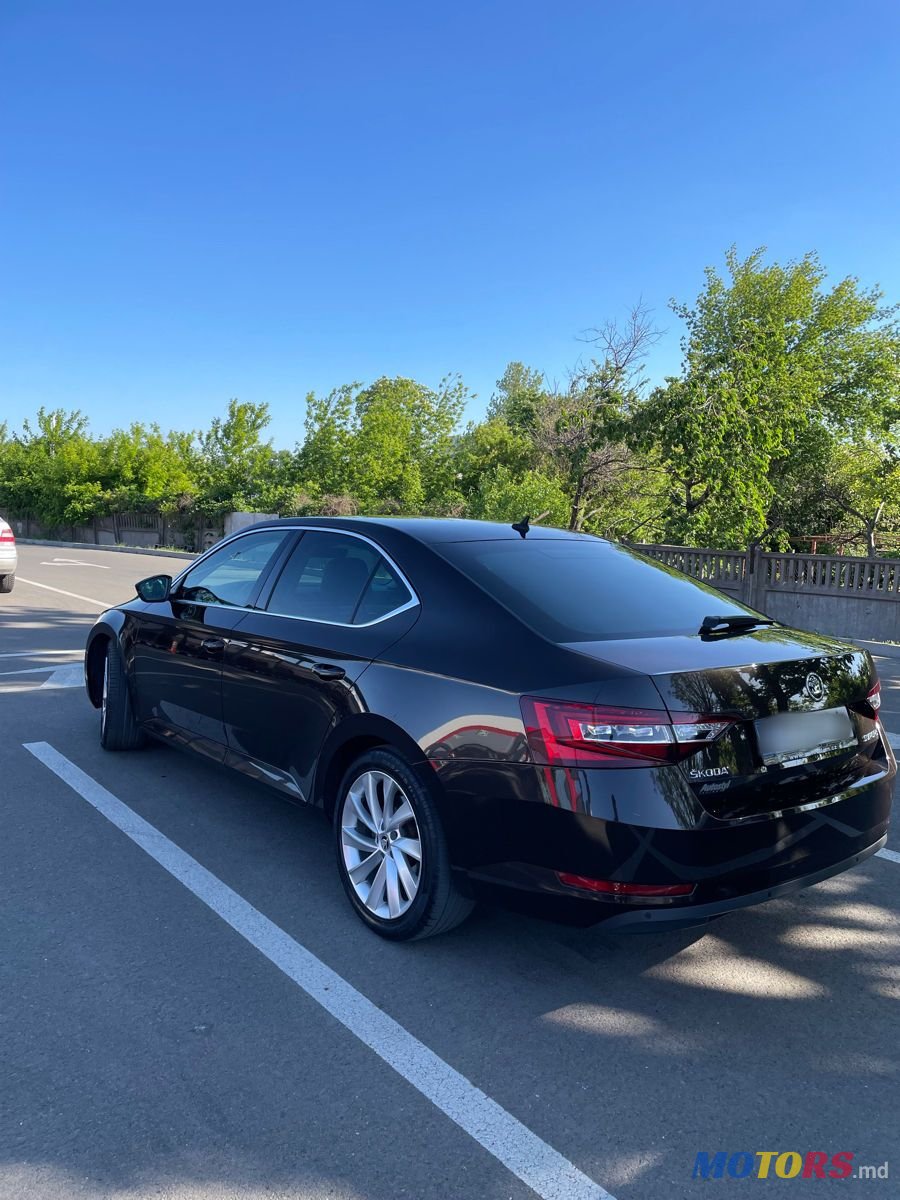 2016' Skoda Superb photo #3