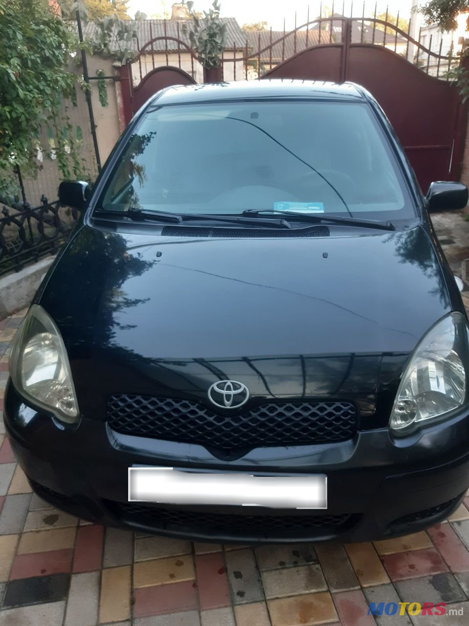 2004' Toyota Yaris photo #1