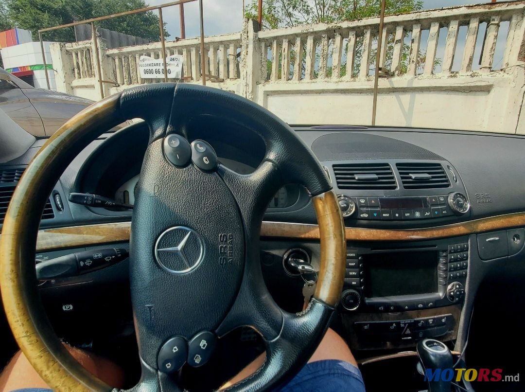 2007' Mercedes-Benz E Класс photo #5