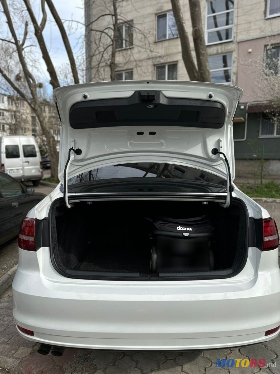 2015' Volkswagen Jetta photo #1