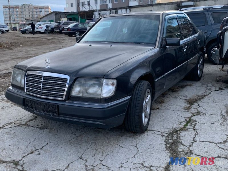 1994' Mercedes-Benz W124 photo #2